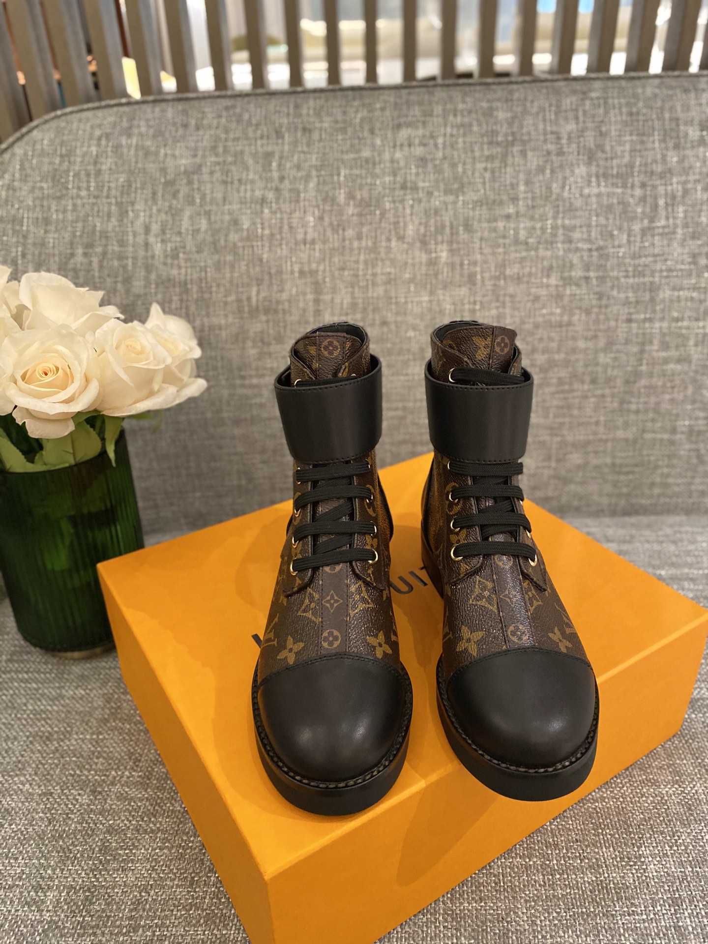 l0*is V*t0n boots