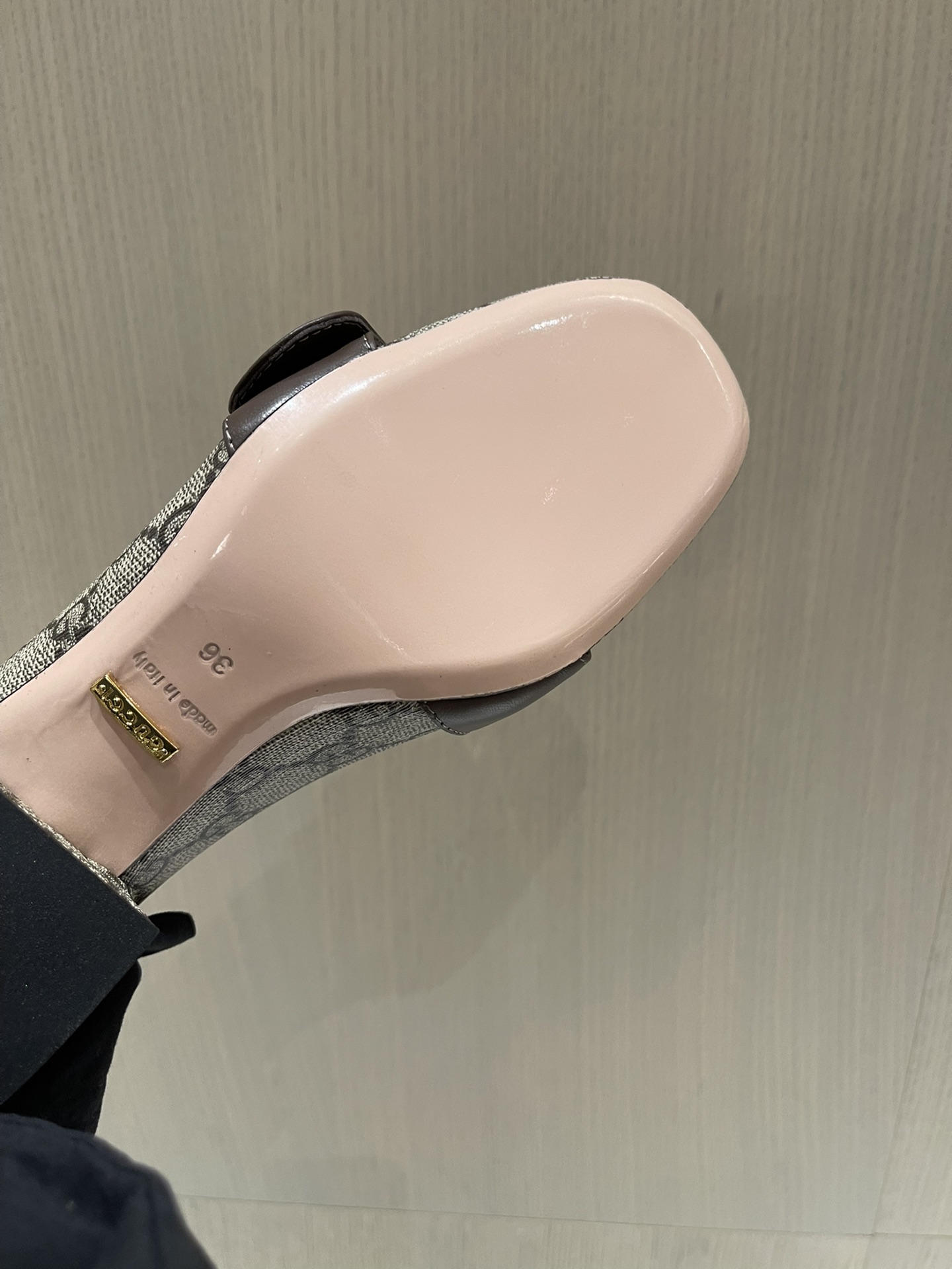 G*u*i loafers