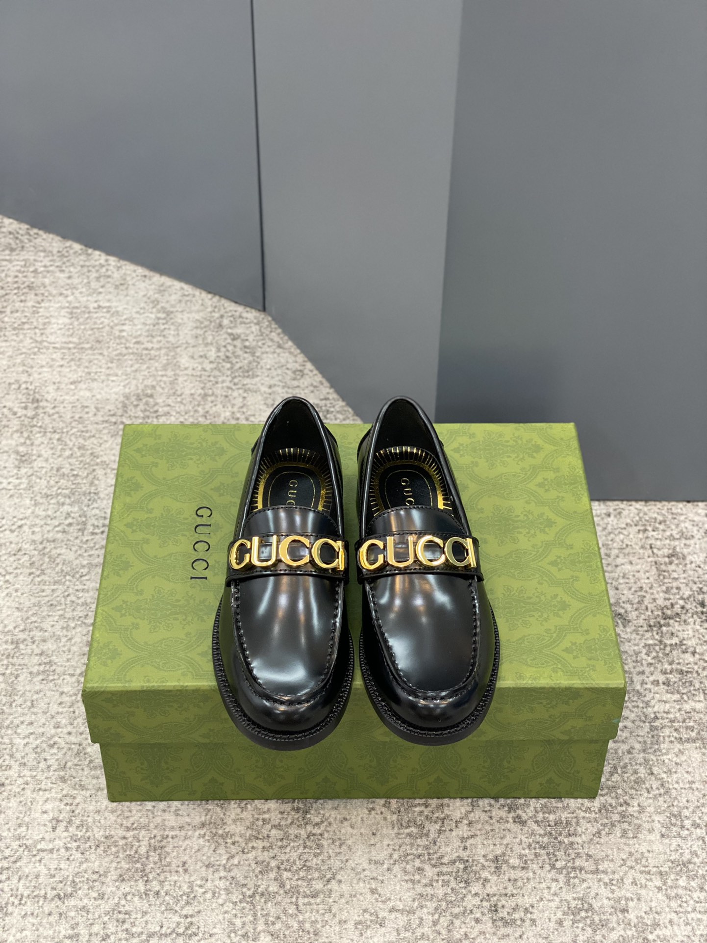 G*u*i loafers