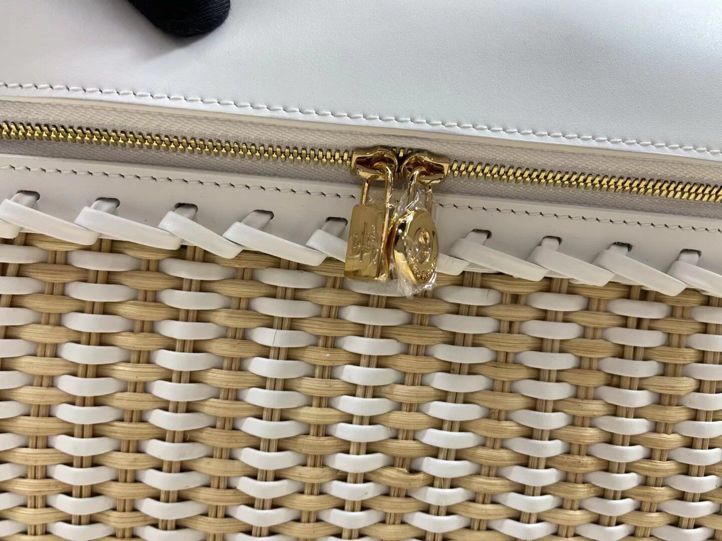 L0r0 P1ana Extra Bag L27-16*27*10CM