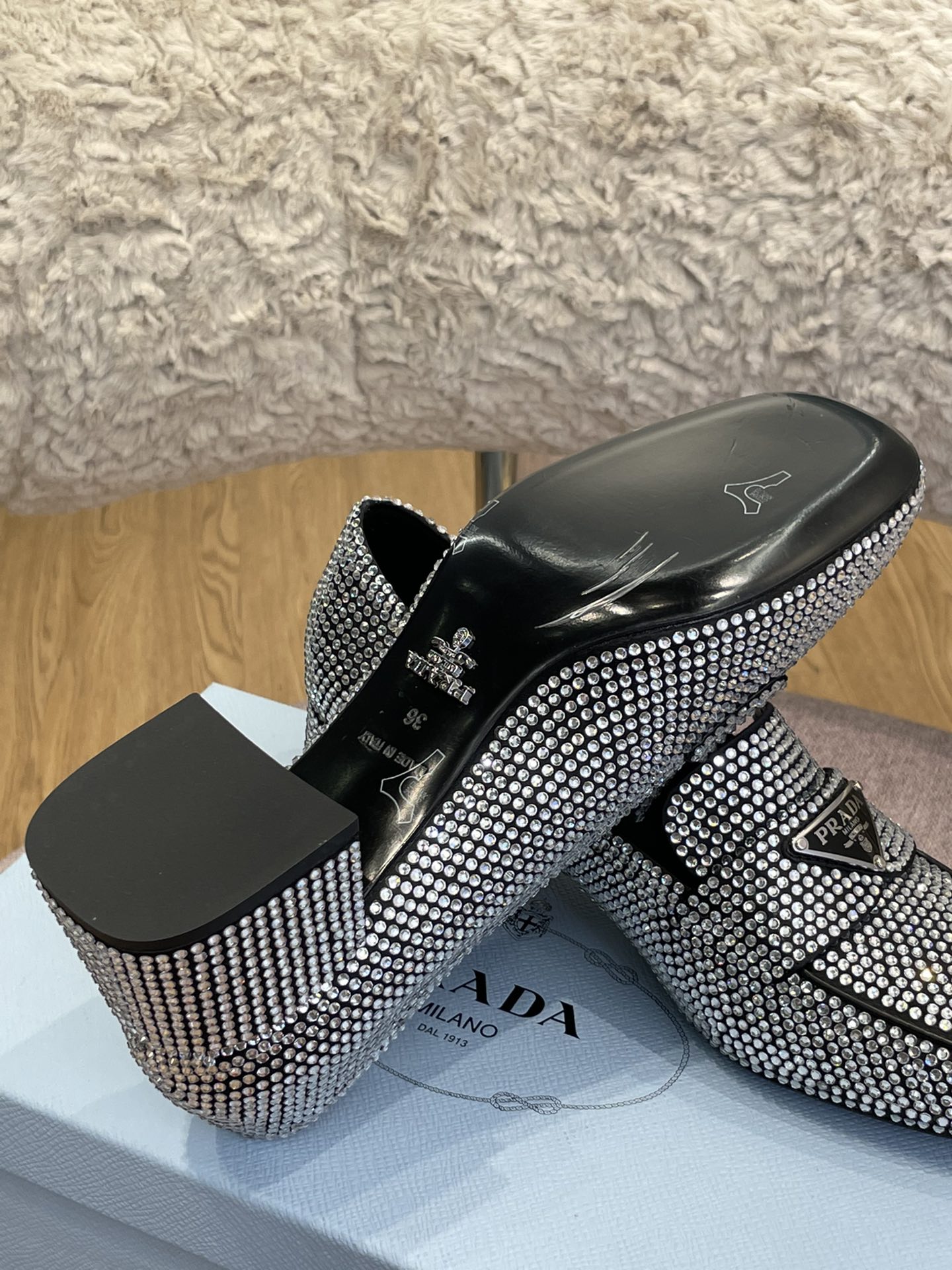 Pra*a loafers 2022ss