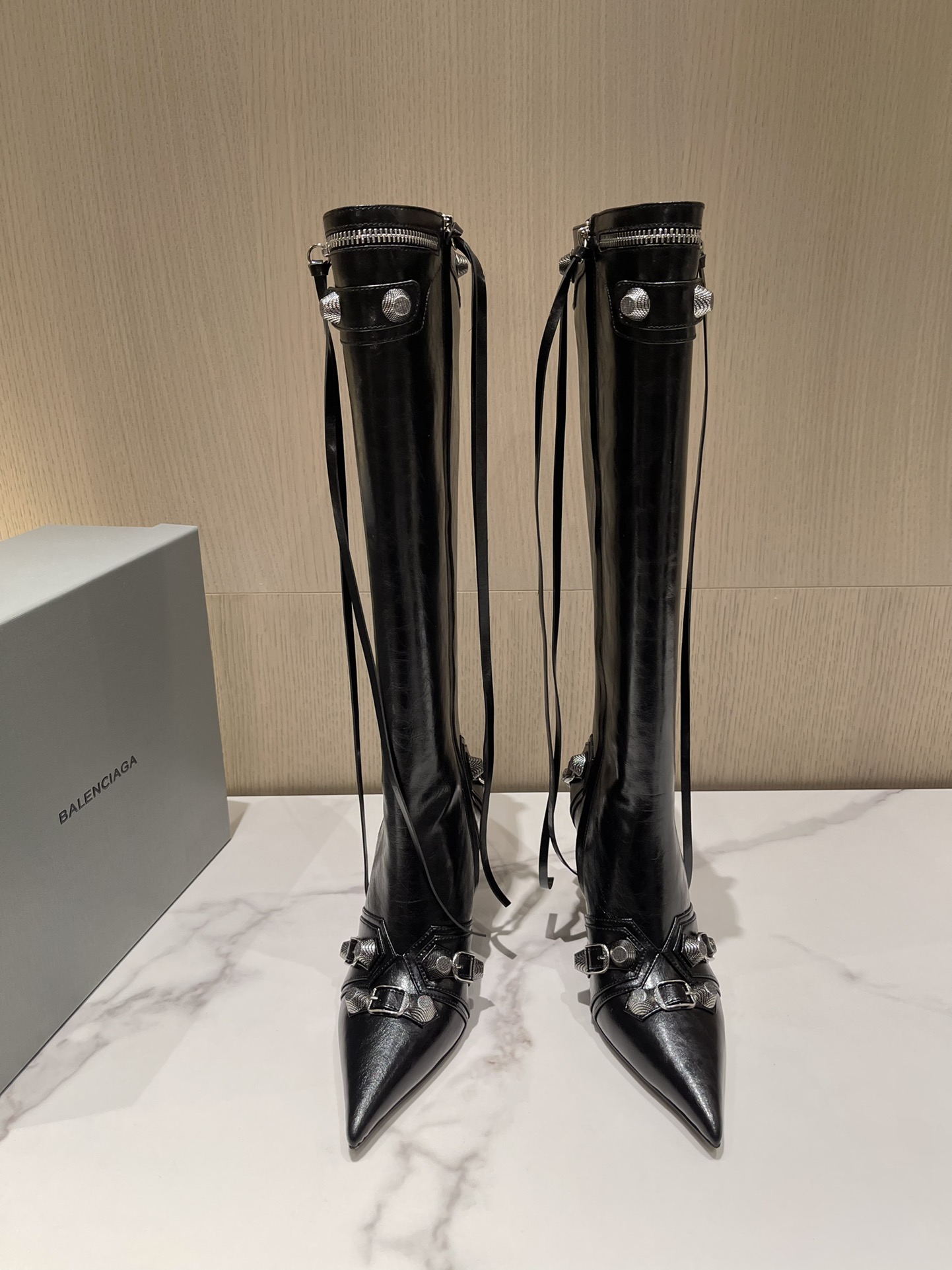 Ba*len*cia*ga boots