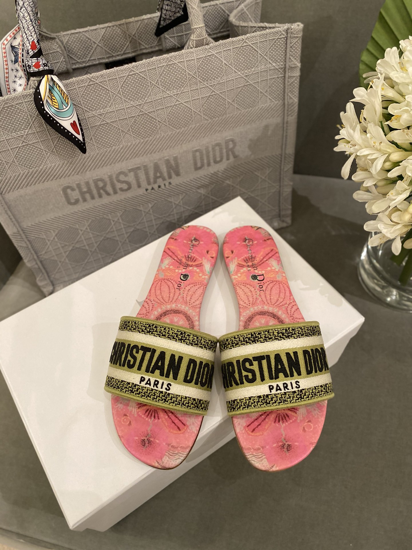 D*or slippers