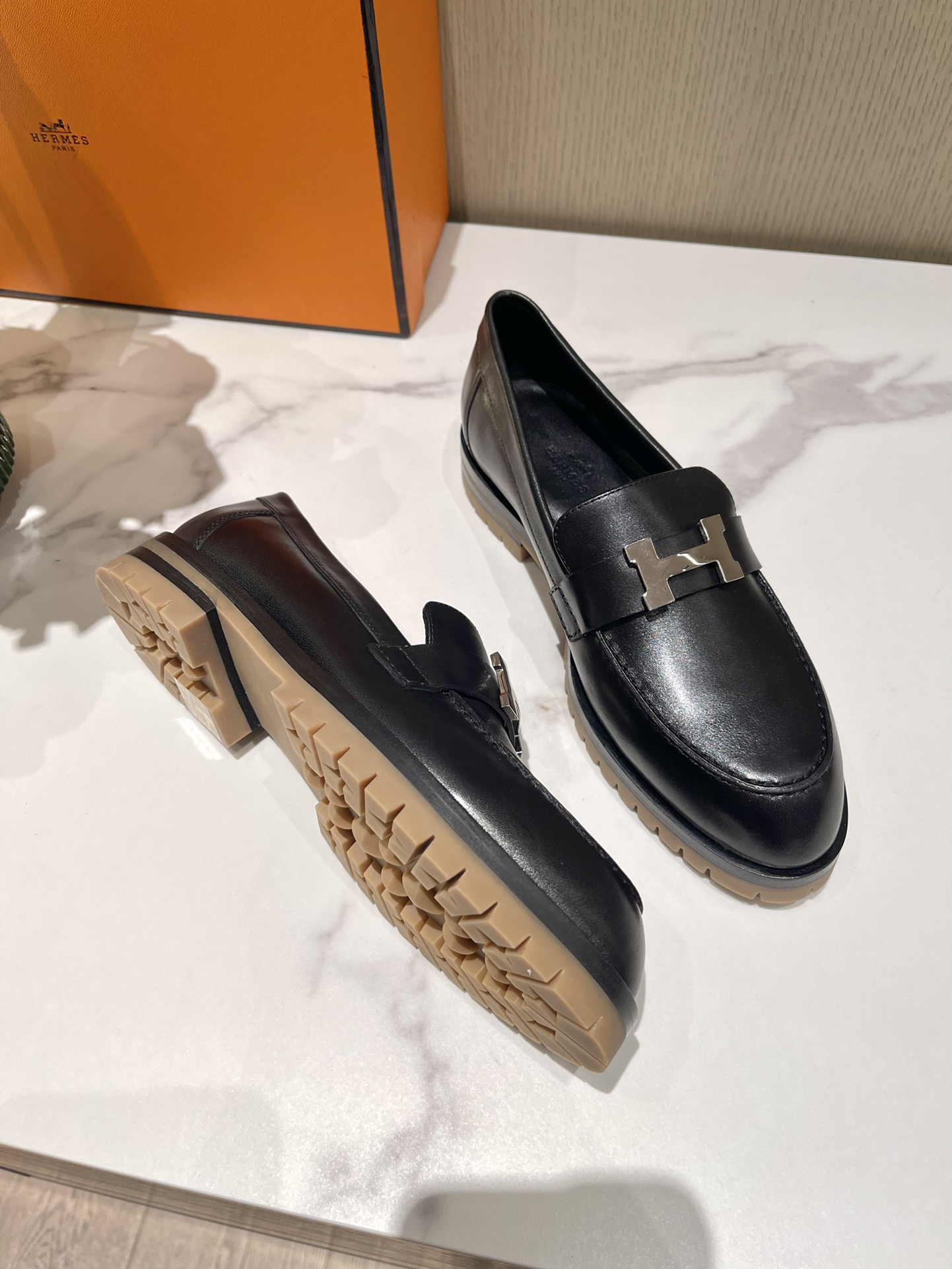 H**mes loafers(eu35-eu40)