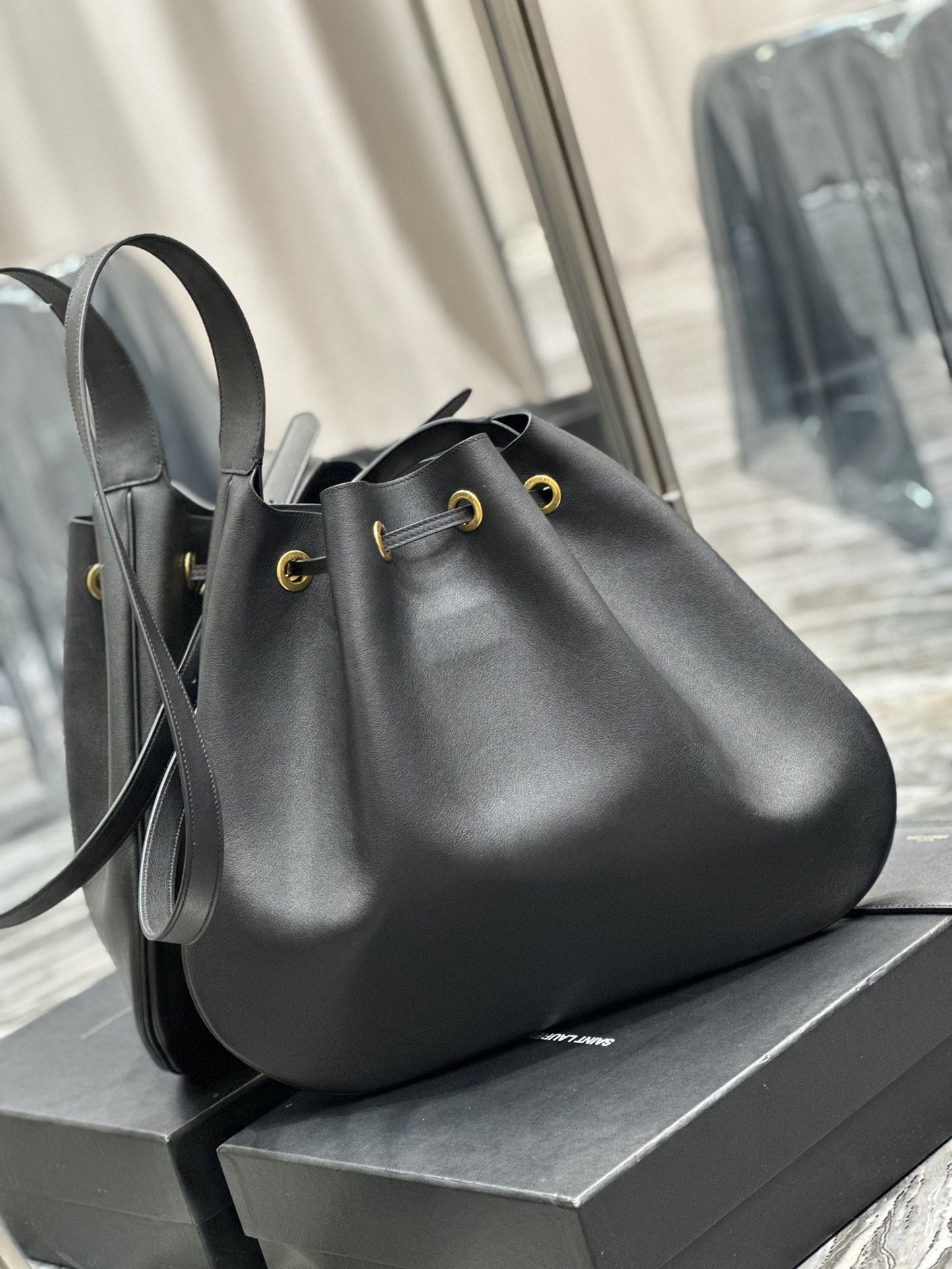 Y*L flat hobo bag-44×33×2.5cm