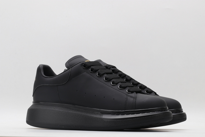 A1exa*der m*q*en sports shoes