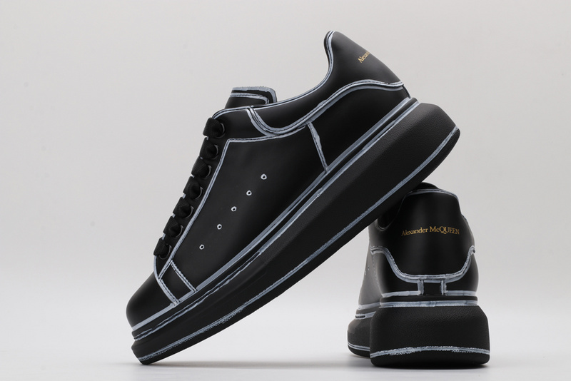 A1exa*der m*q*en sports shoes