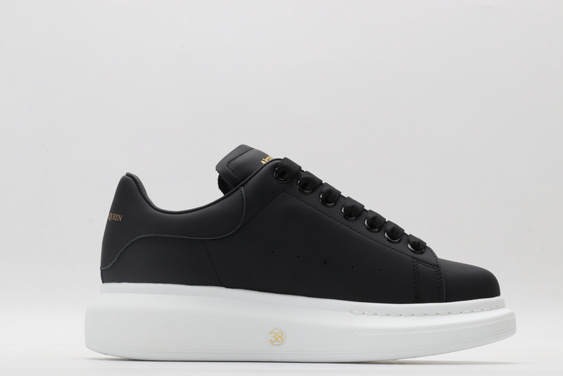 A1exa*der m*q*en sports shoes