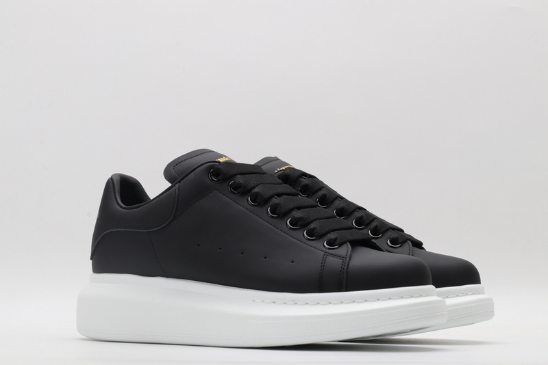 A1exa*der m*q*en sports shoes