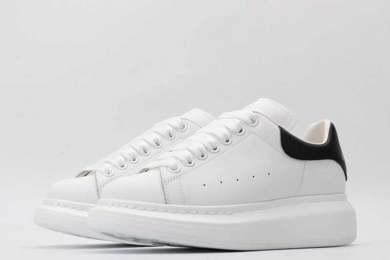 A1exa*der m*q*en sports shoes