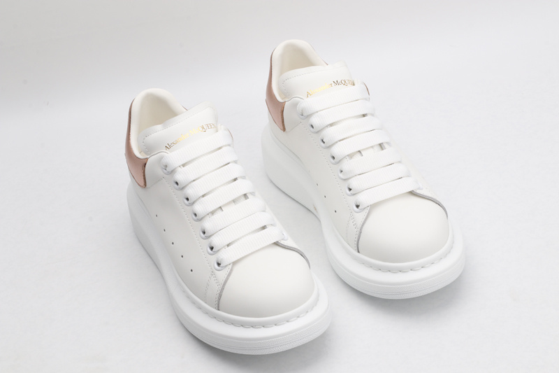 A1exa*der m*q*en sports shoes