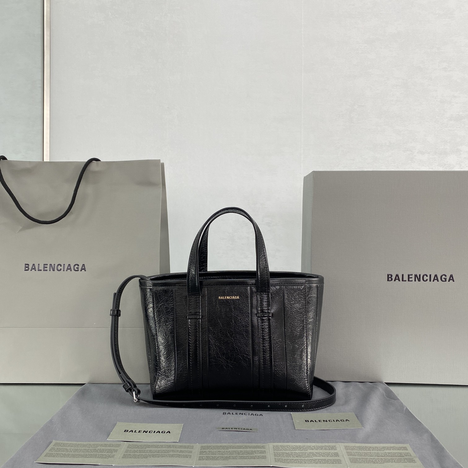 Ba*len*cia*ga͙ 21ss tote-28x10x19cm