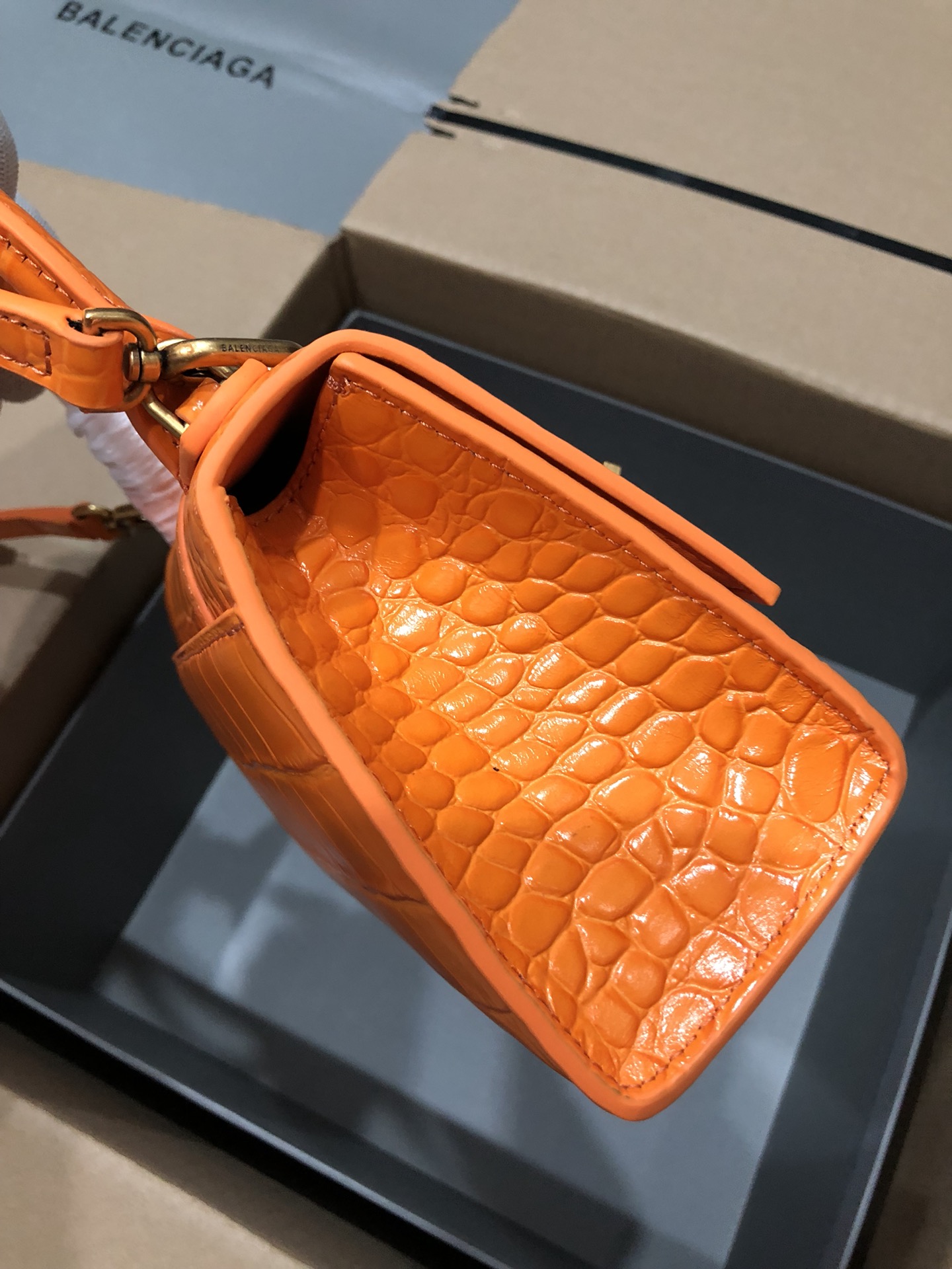 Ba*len*cia*ga small hourglass bag-13*8*19cm