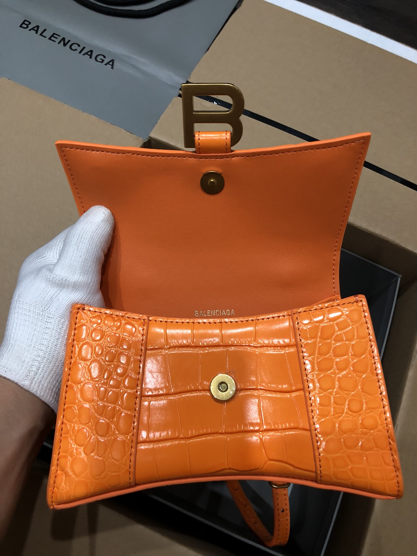 Ba*len*cia*ga small hourglass bag-13*8*19cm