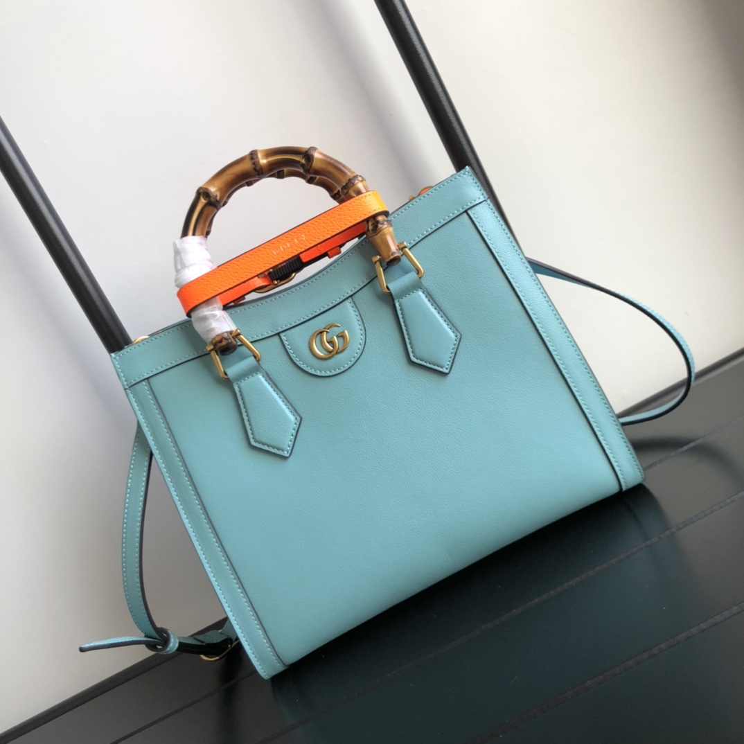 G*u*i diana top handbags