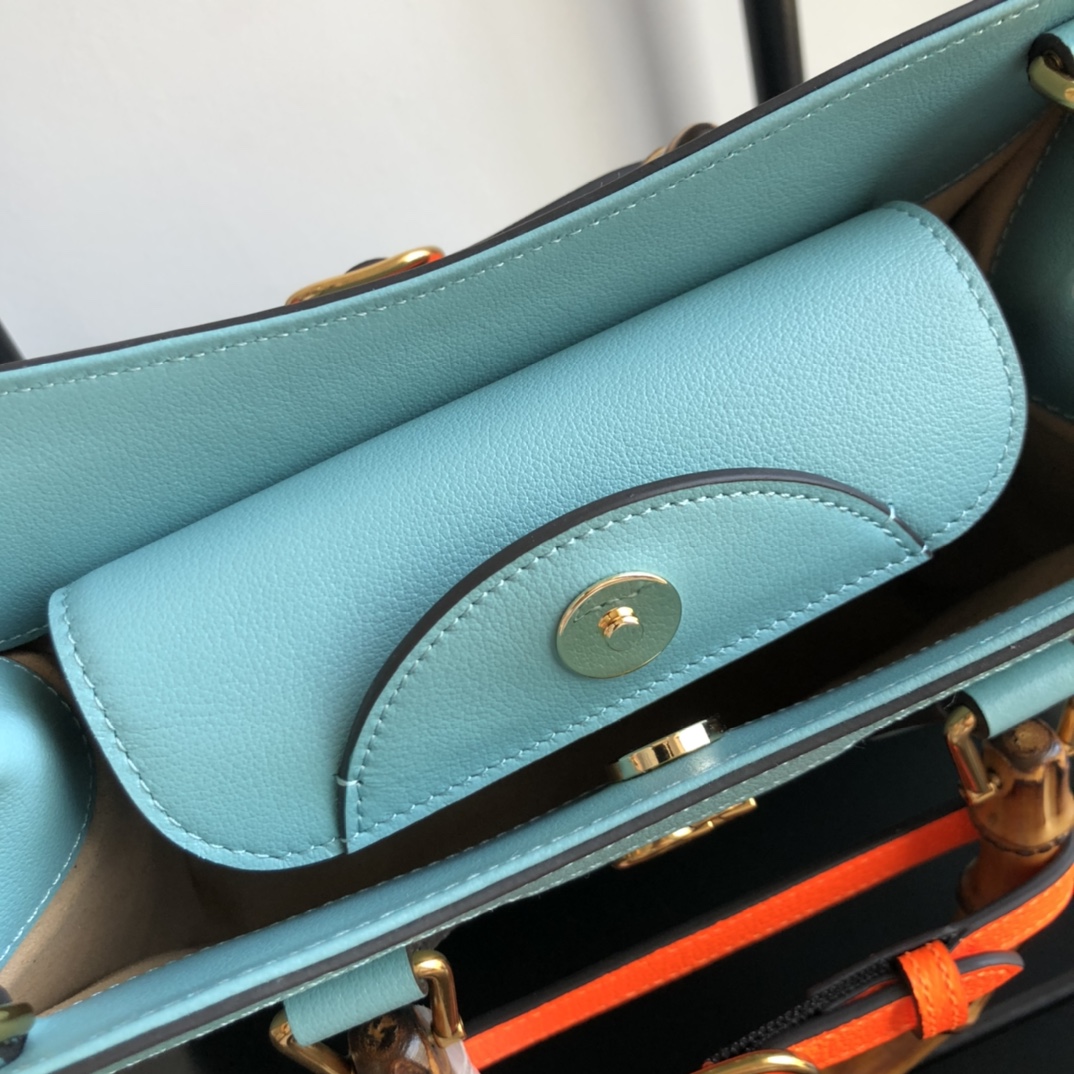 G*u*i diana top handbags