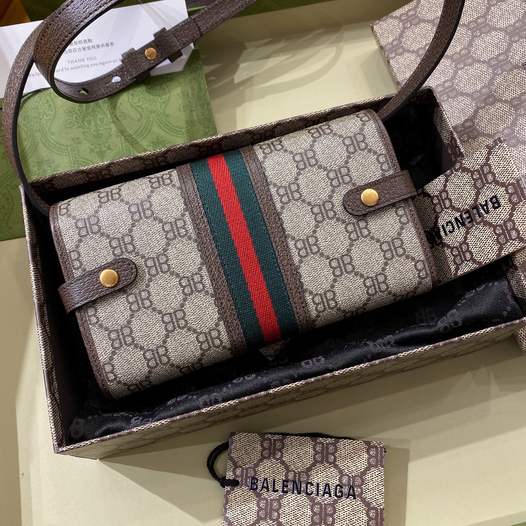 G*u*i&ba*len*cia*ga crossbody bag-19.5x12x3cm