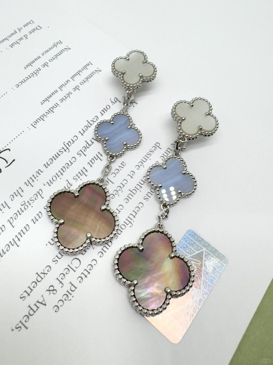 Vca Earring