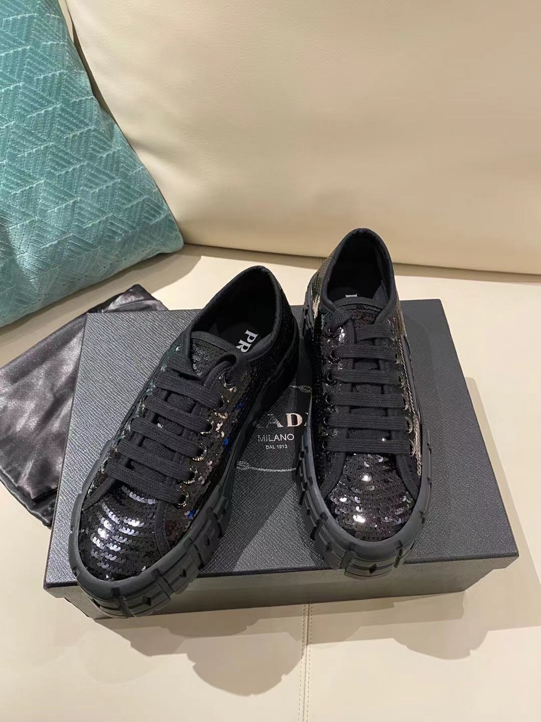 Pra*a boots 2022ss