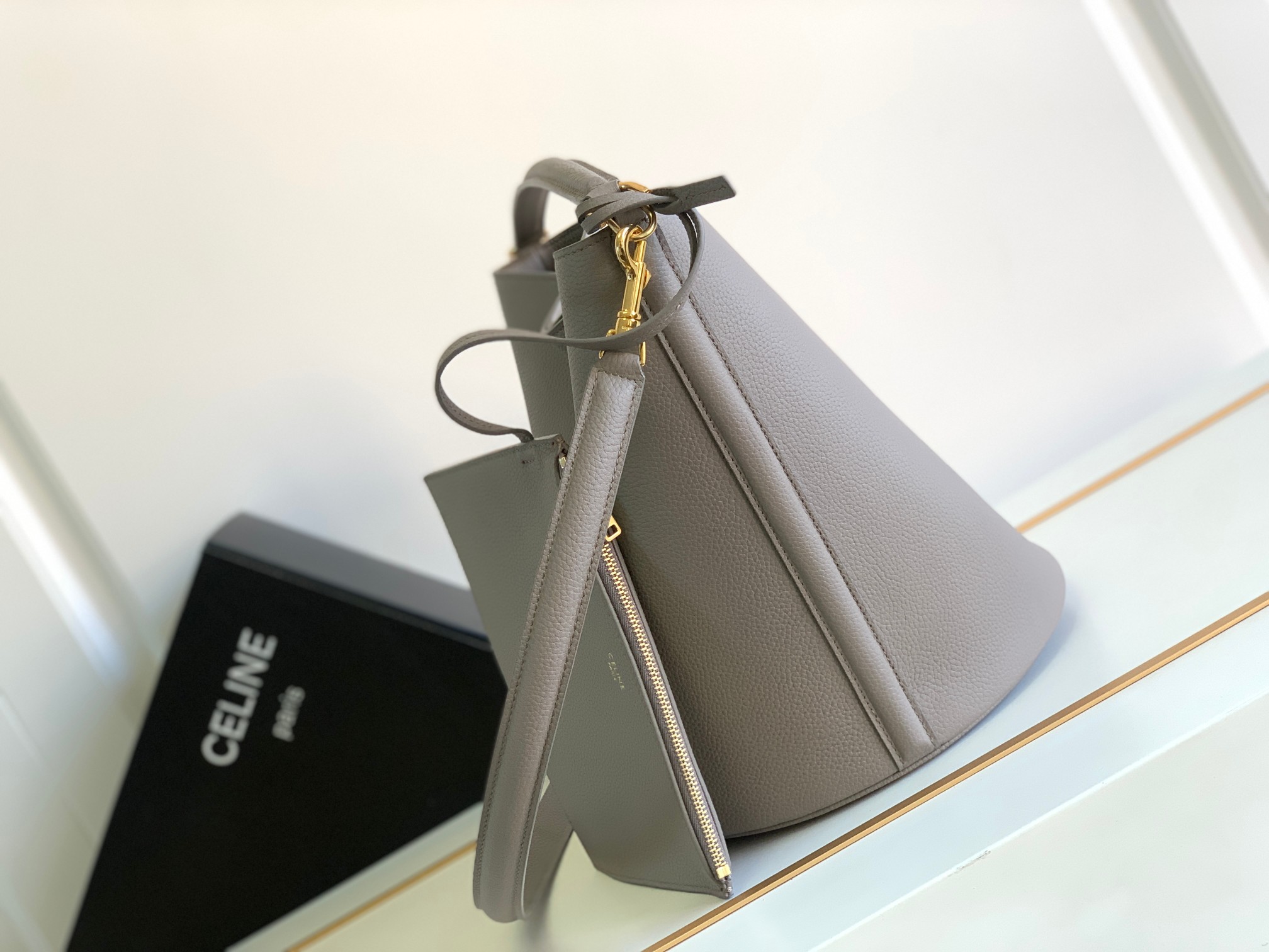 Ce**e bucket bag-23*25*23cm