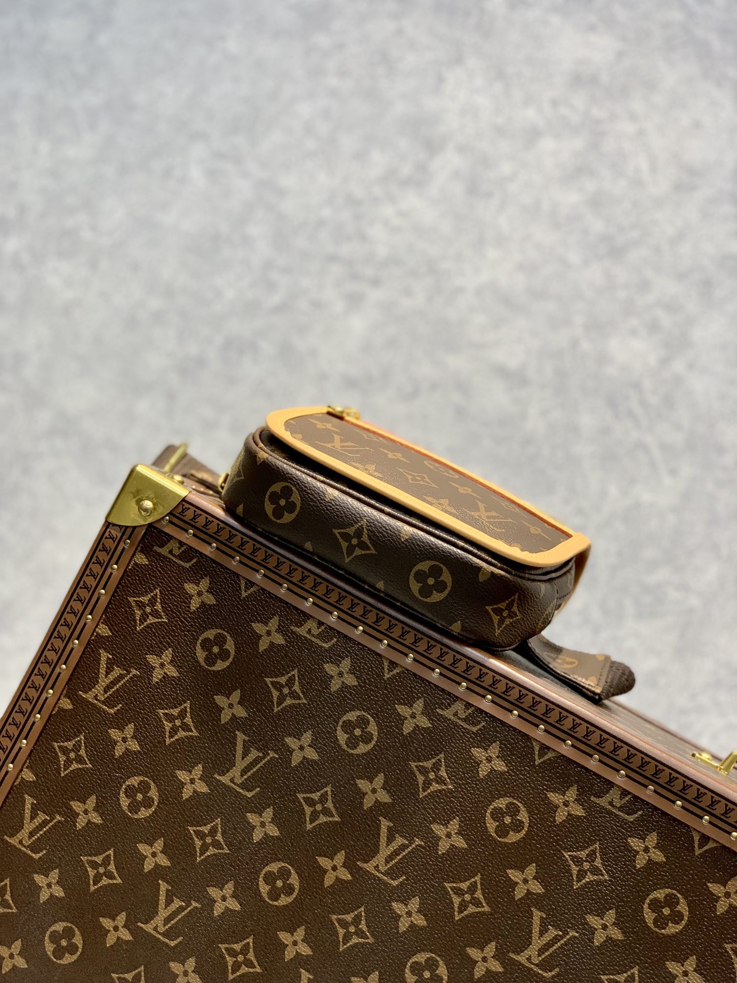 l0*is V*t0n m40106 vintage bag-18×4×16cm