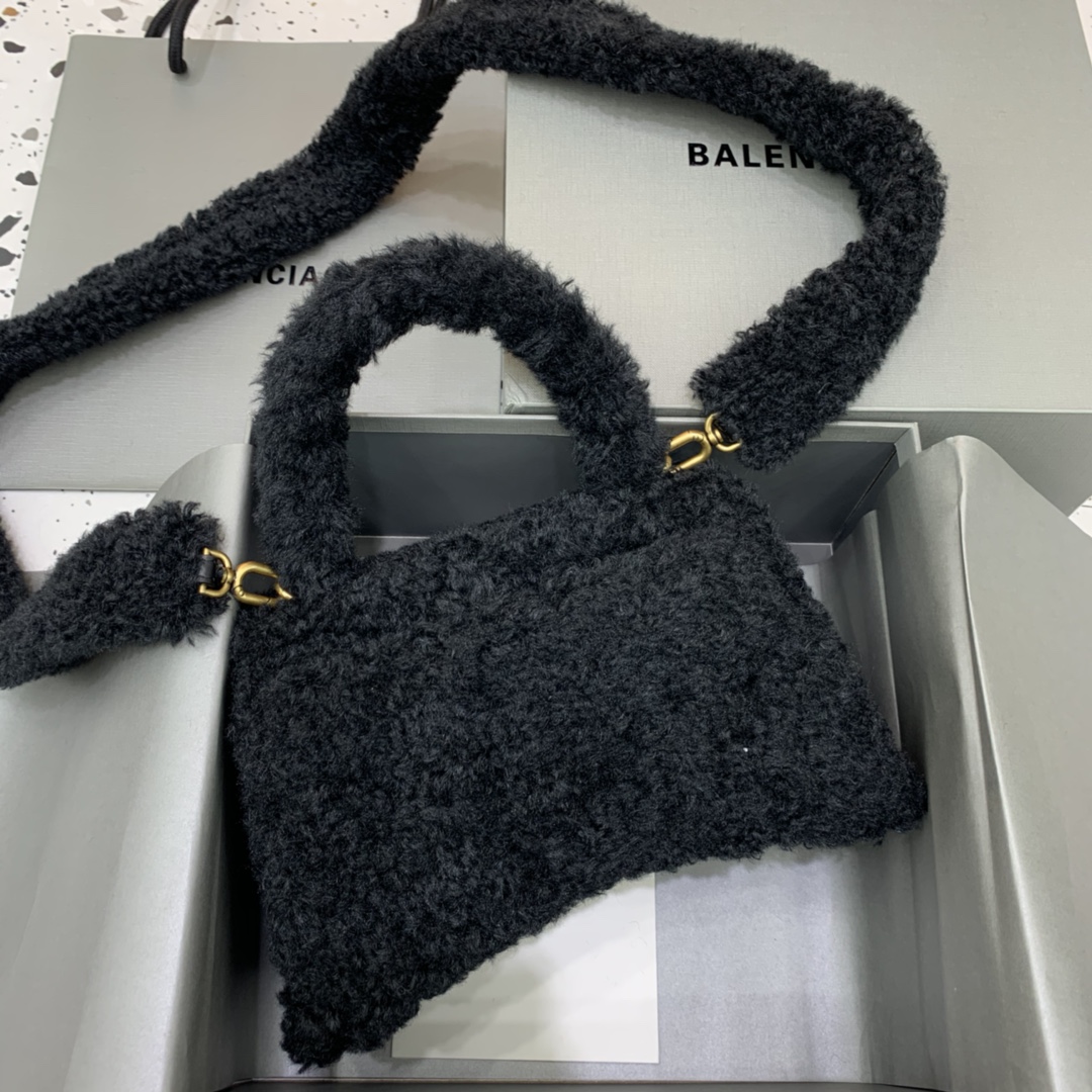 Ba*len*cia*ga hourglass bag