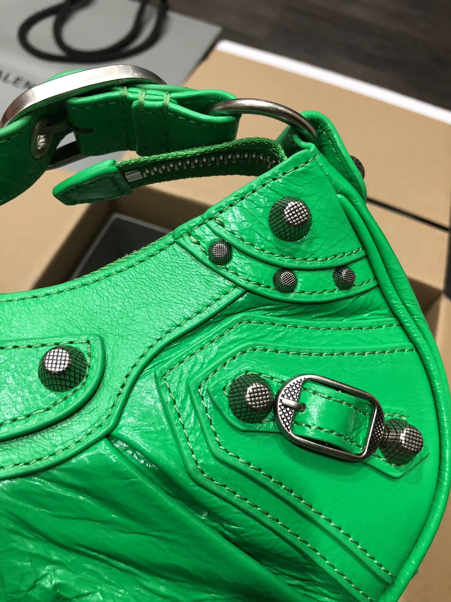 Balenciag Le Cagole Handbags-26*16*10CM