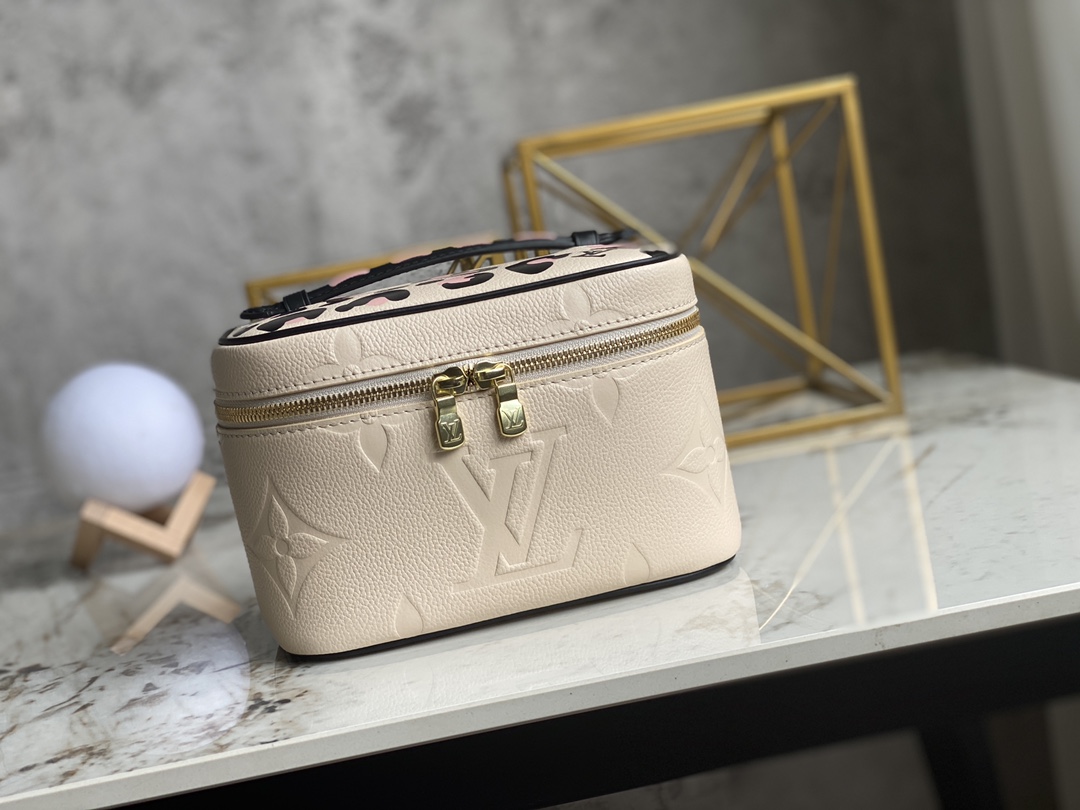 l0*is V*t0n cosmetic bag-20*13.5*12cm