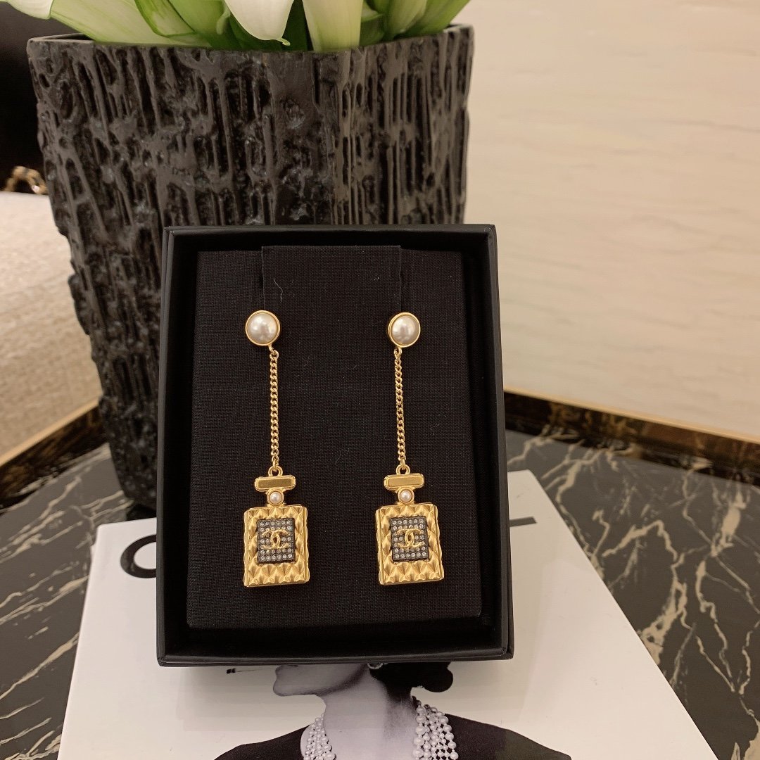 Ch@nel Earring