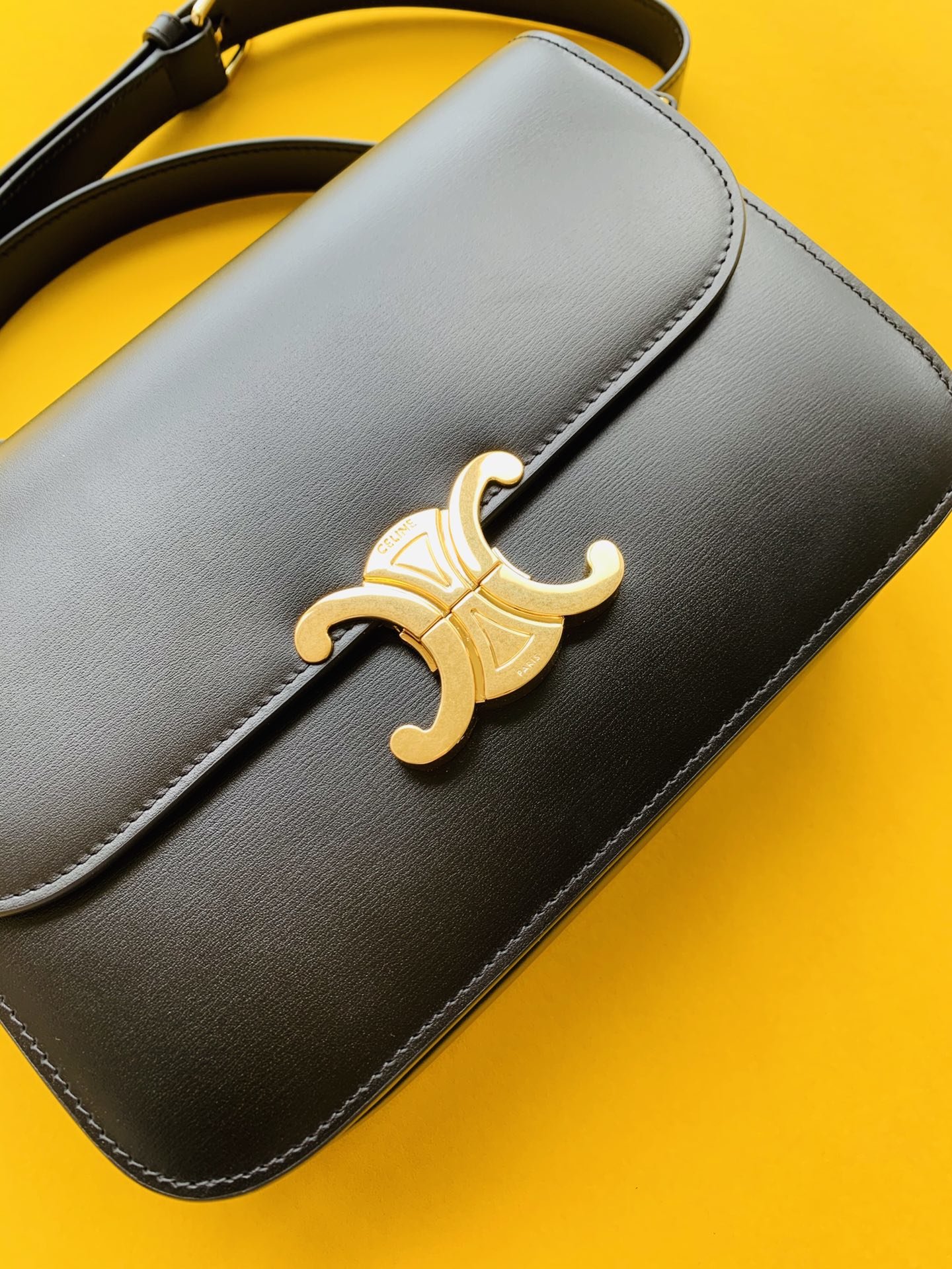 Ce**e Ce**e triomphe bag-22x16.5x7cm