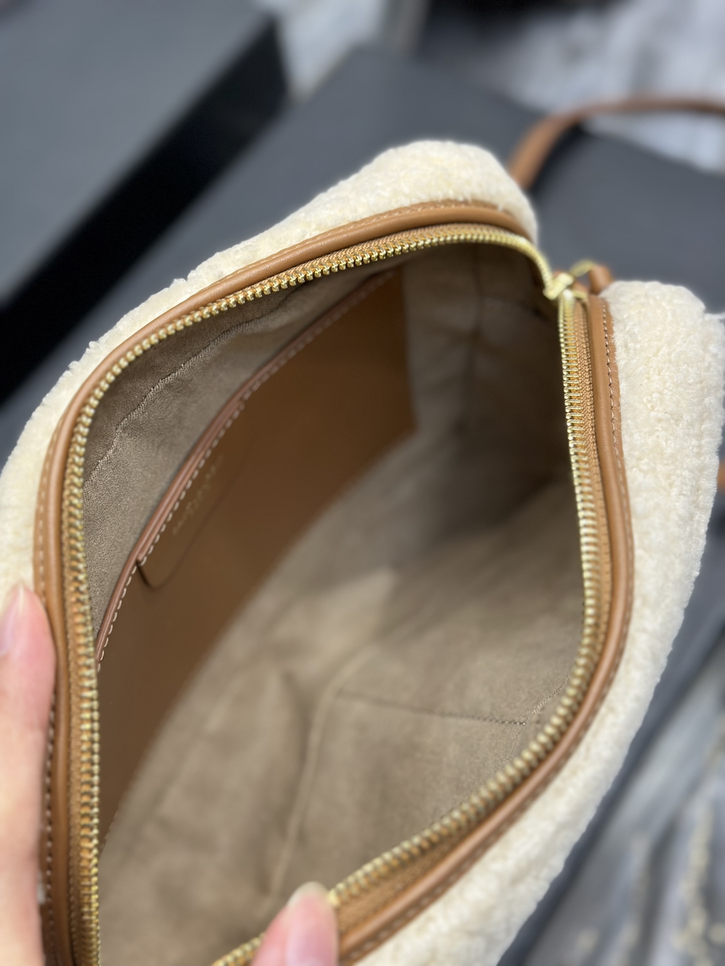 Y*L lou camera bag-‎23x16x6cm