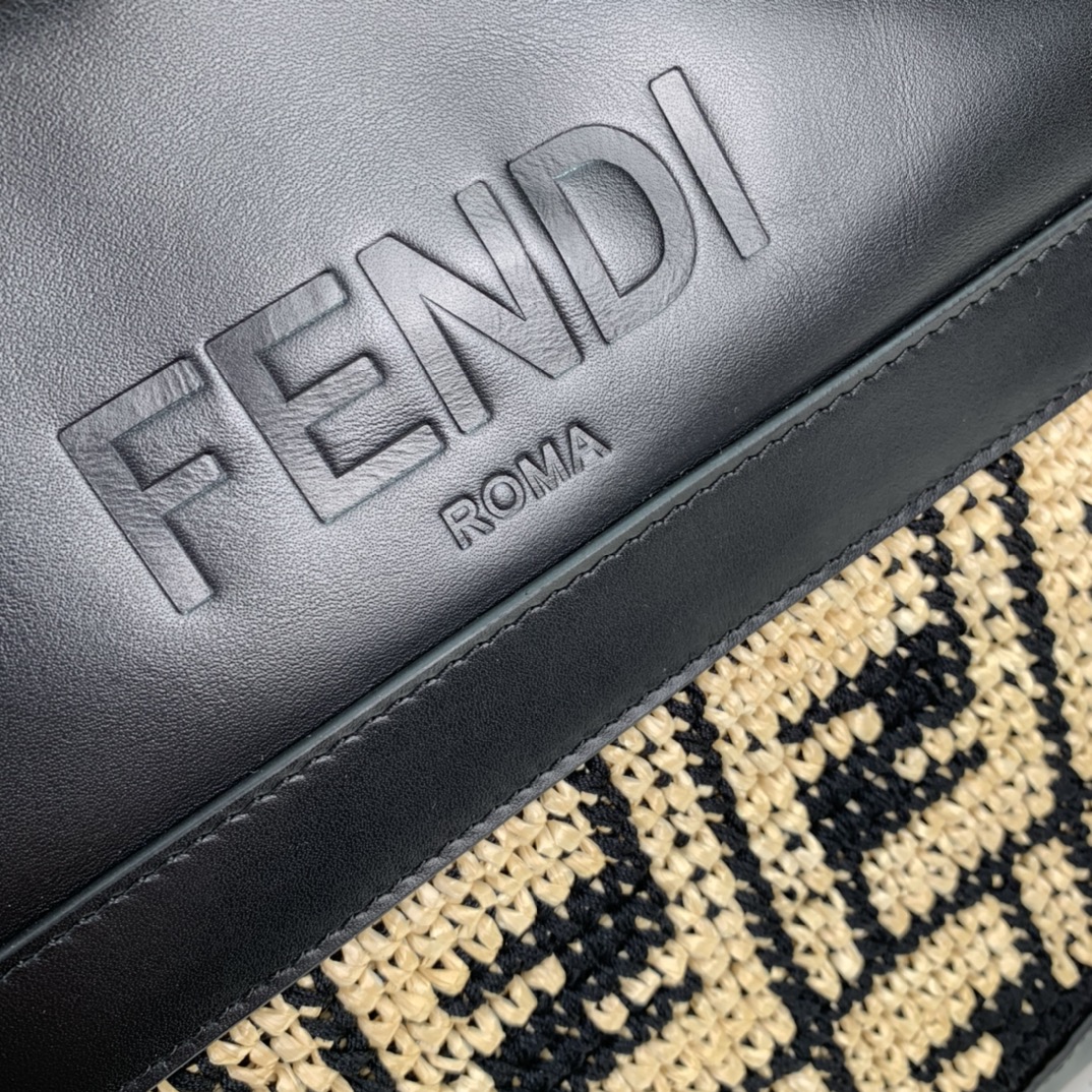F**di raffia bag-35 x22 x18cm