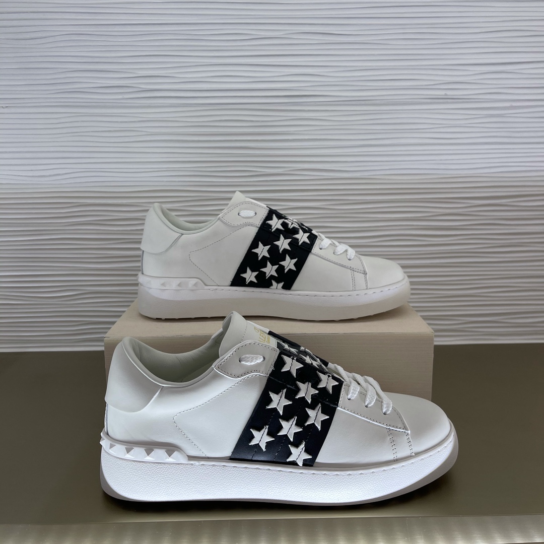 Va1e*ntin0 garavani sneakers
