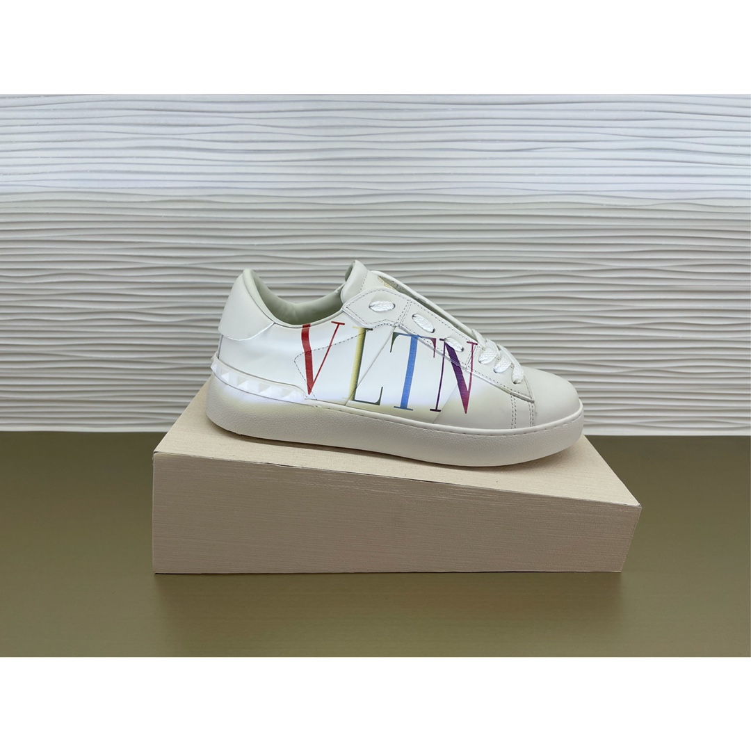 Va1e*ntin0 garavani sneakers