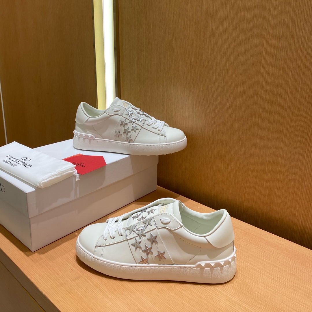 Va1e*ntin0 garavani sneakers
