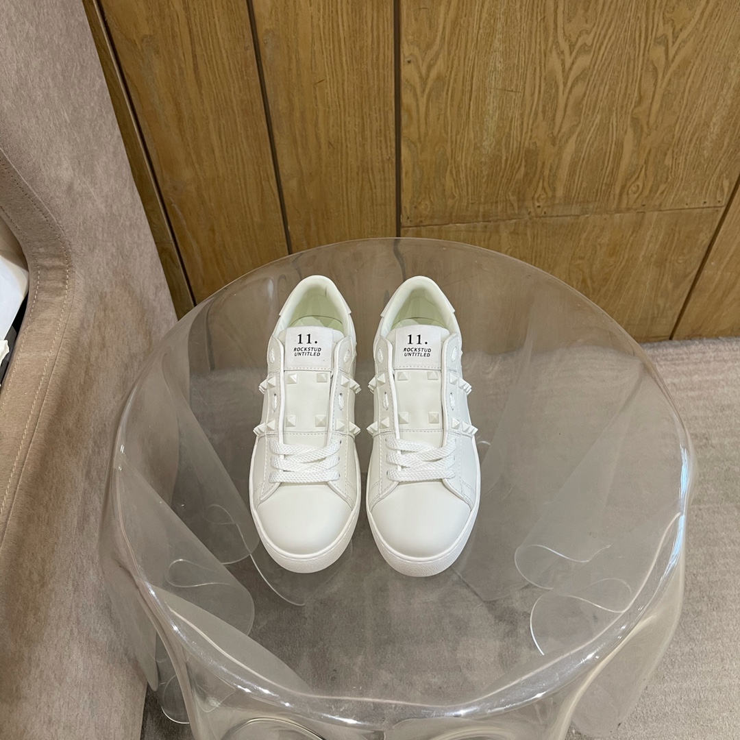 Va1e*ntin0 garavani sneakers