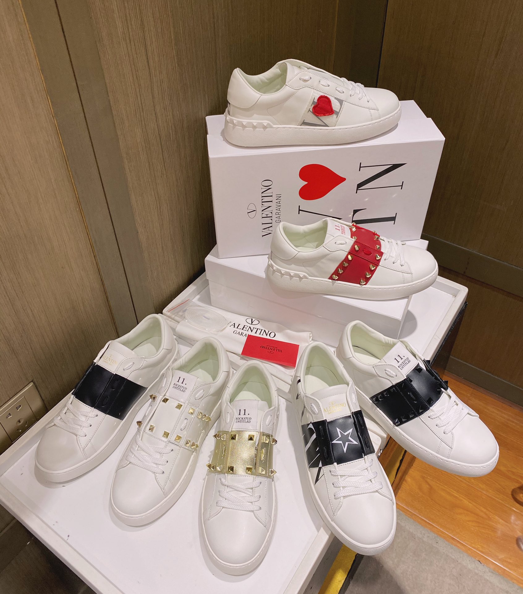 Va1e*ntin0 garavani sneakers