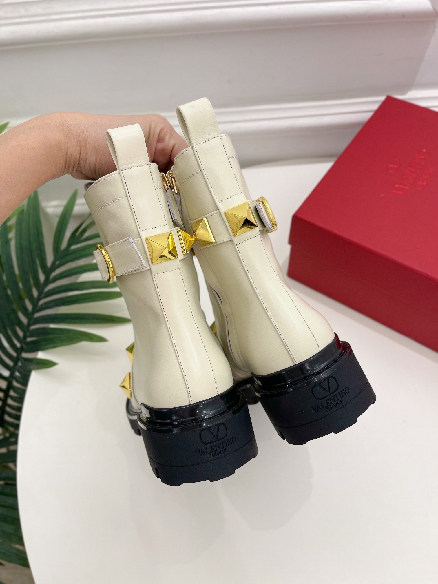 Va1e*ntin0 boots(eu35-41)