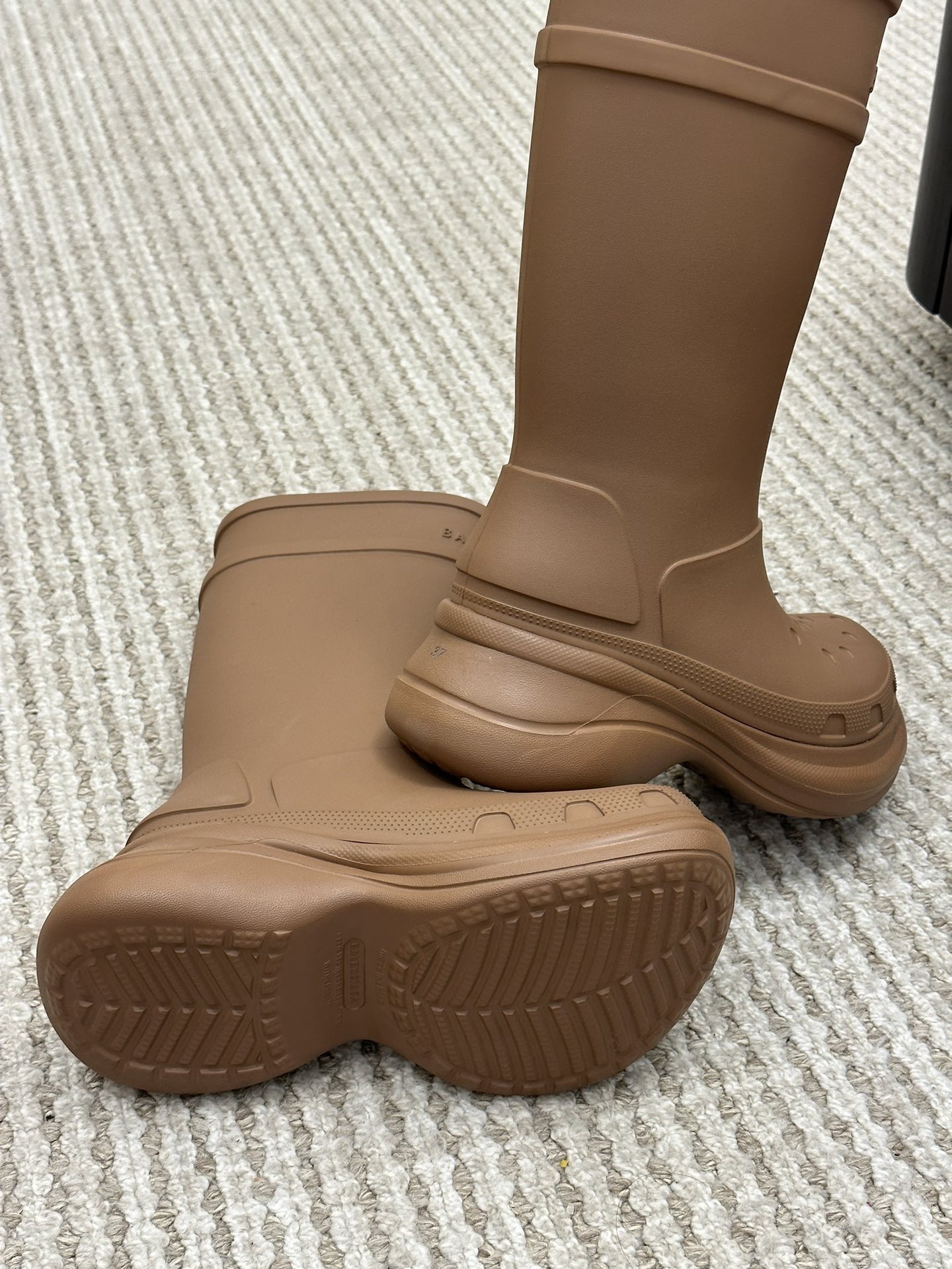 Ba*len*cia*ga boots