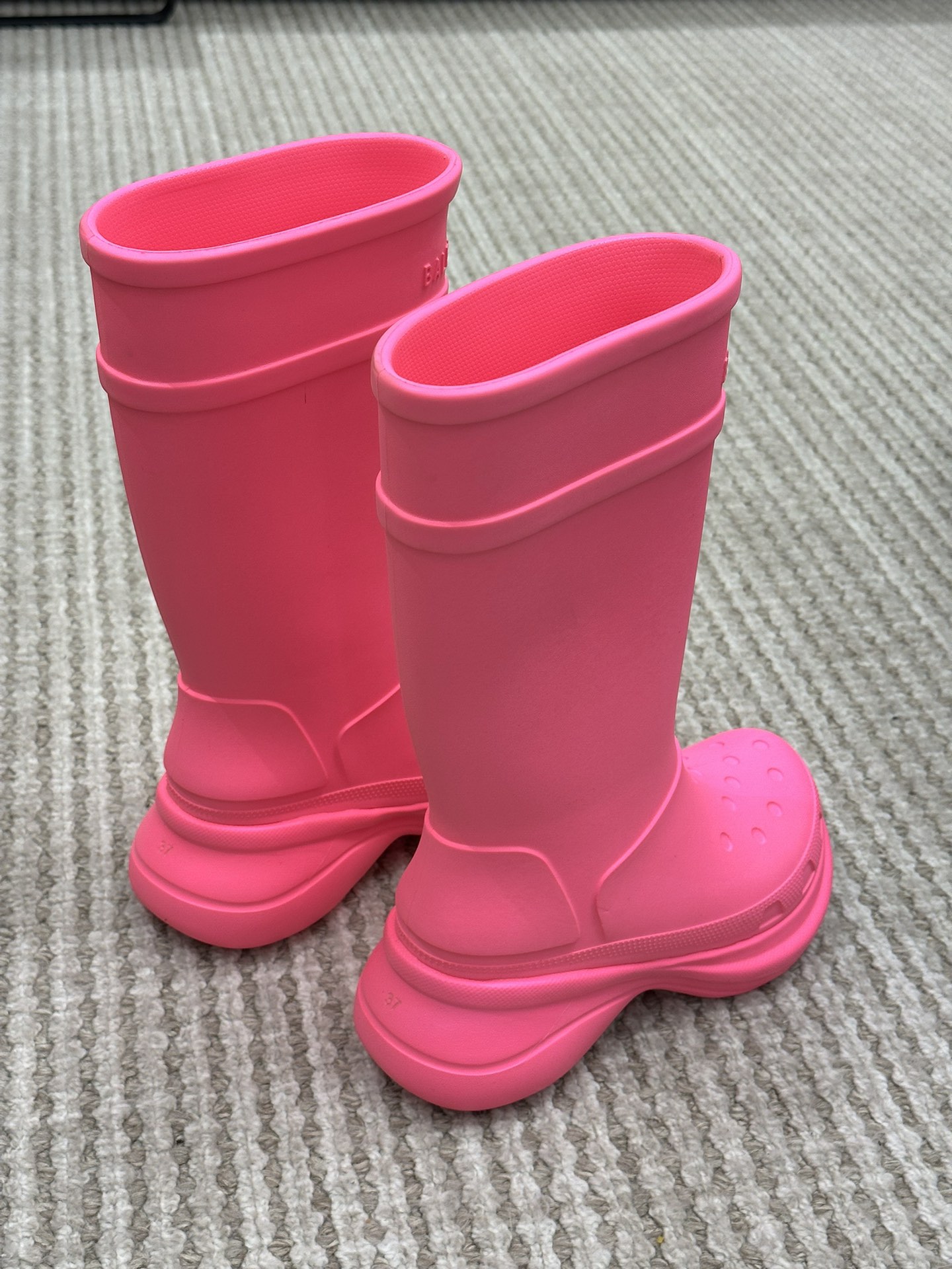 Ba*len*cia*ga boots