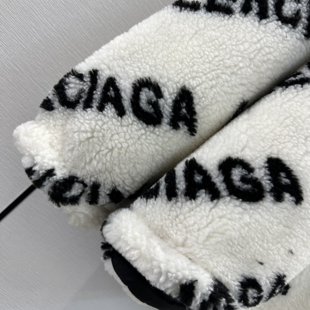 Ba*len*cia*ga coat