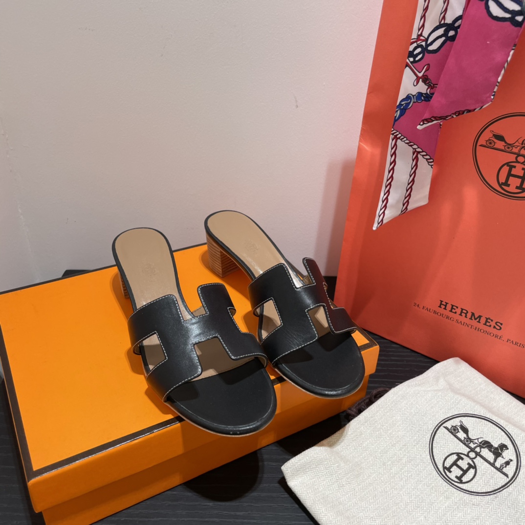 H**mes H**mes classic slippers