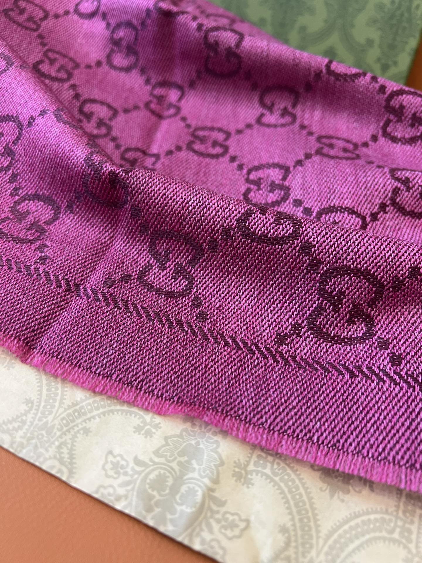 G*u*i scarf-48*180cm