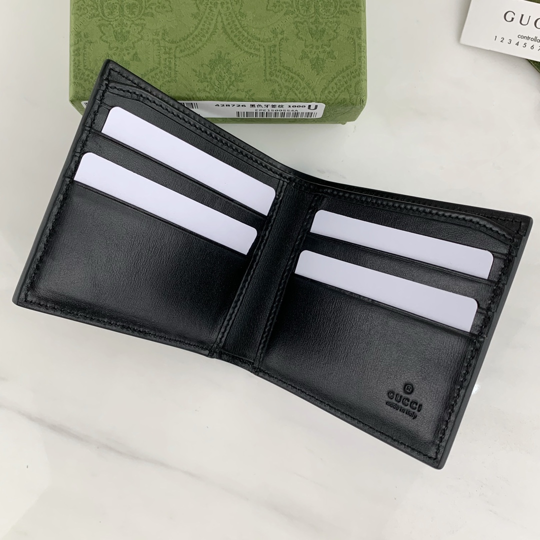 G*u*i wallet-11x9cm