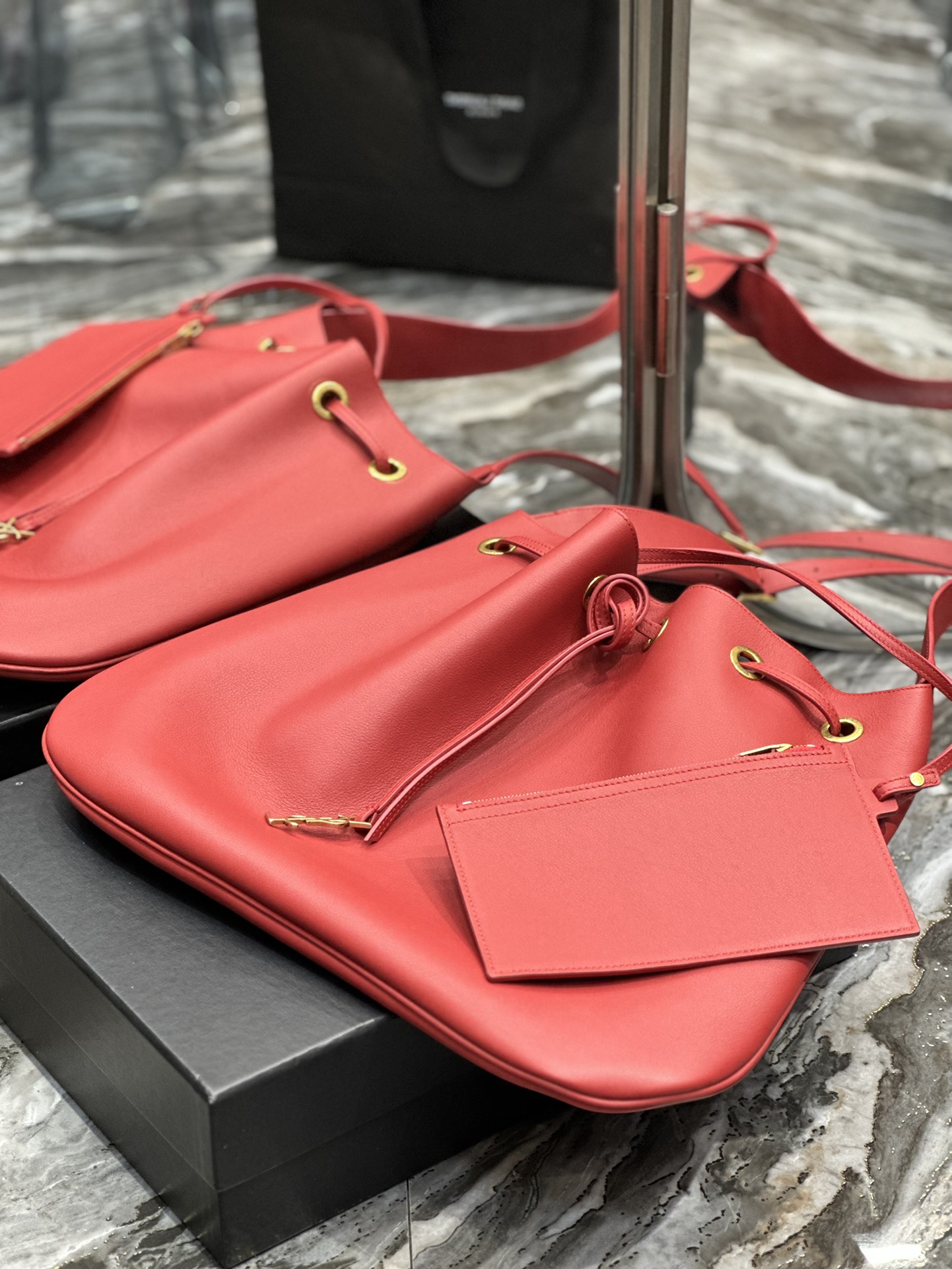 Y*L flat hobo bag-44×33×2.5cm