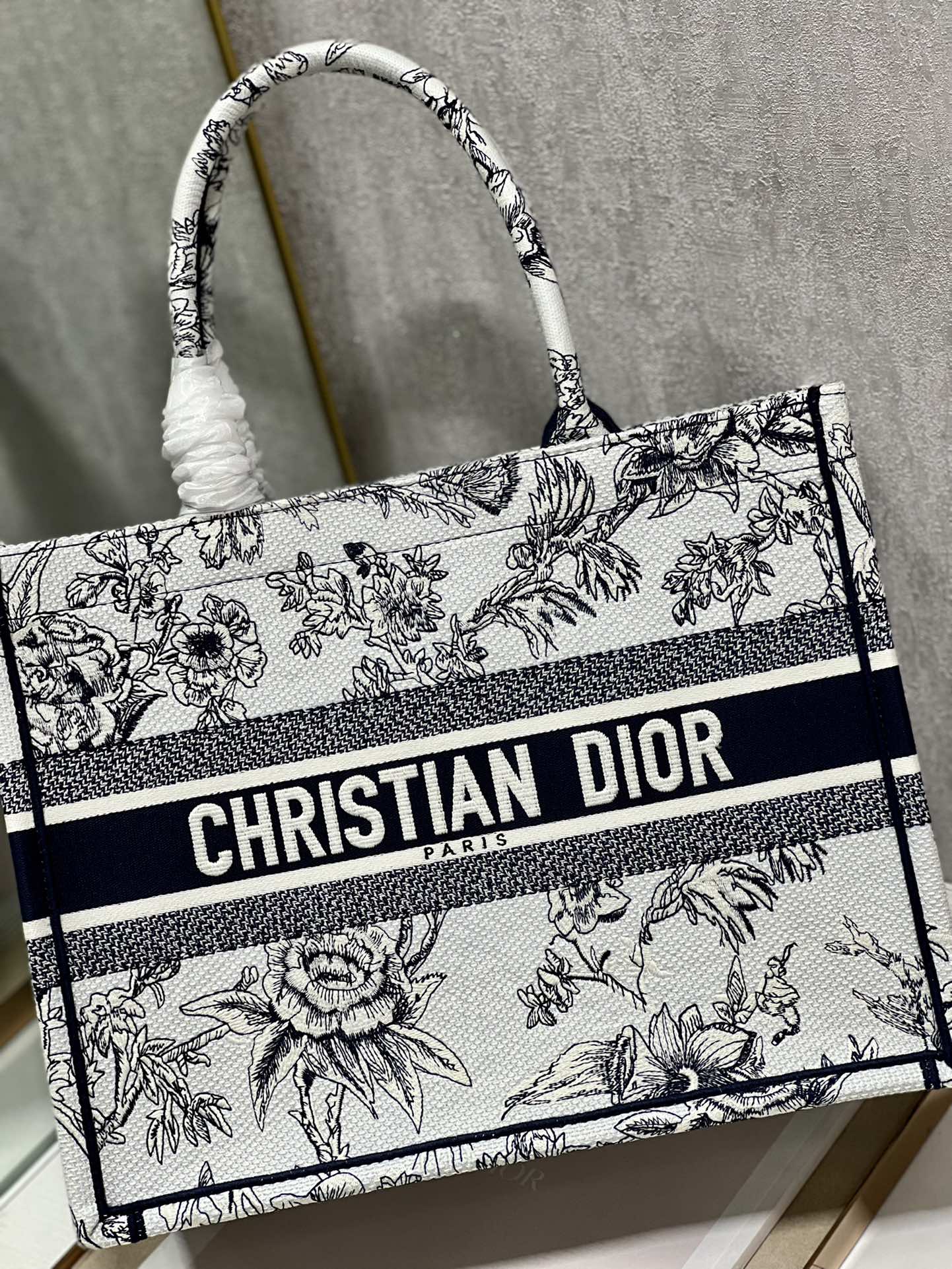 D*or small book tote-36*18*28cm