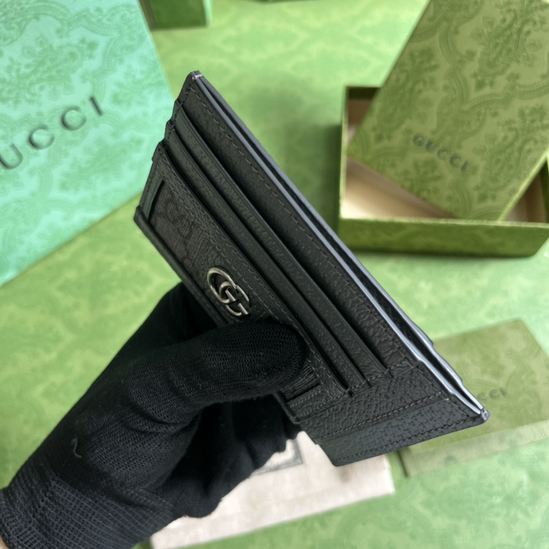 G*u*i wallet-11*7cm