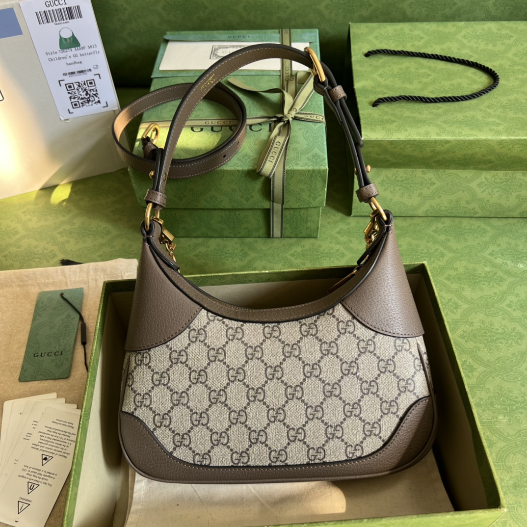 G*u*i chain bag-23*19*7cm