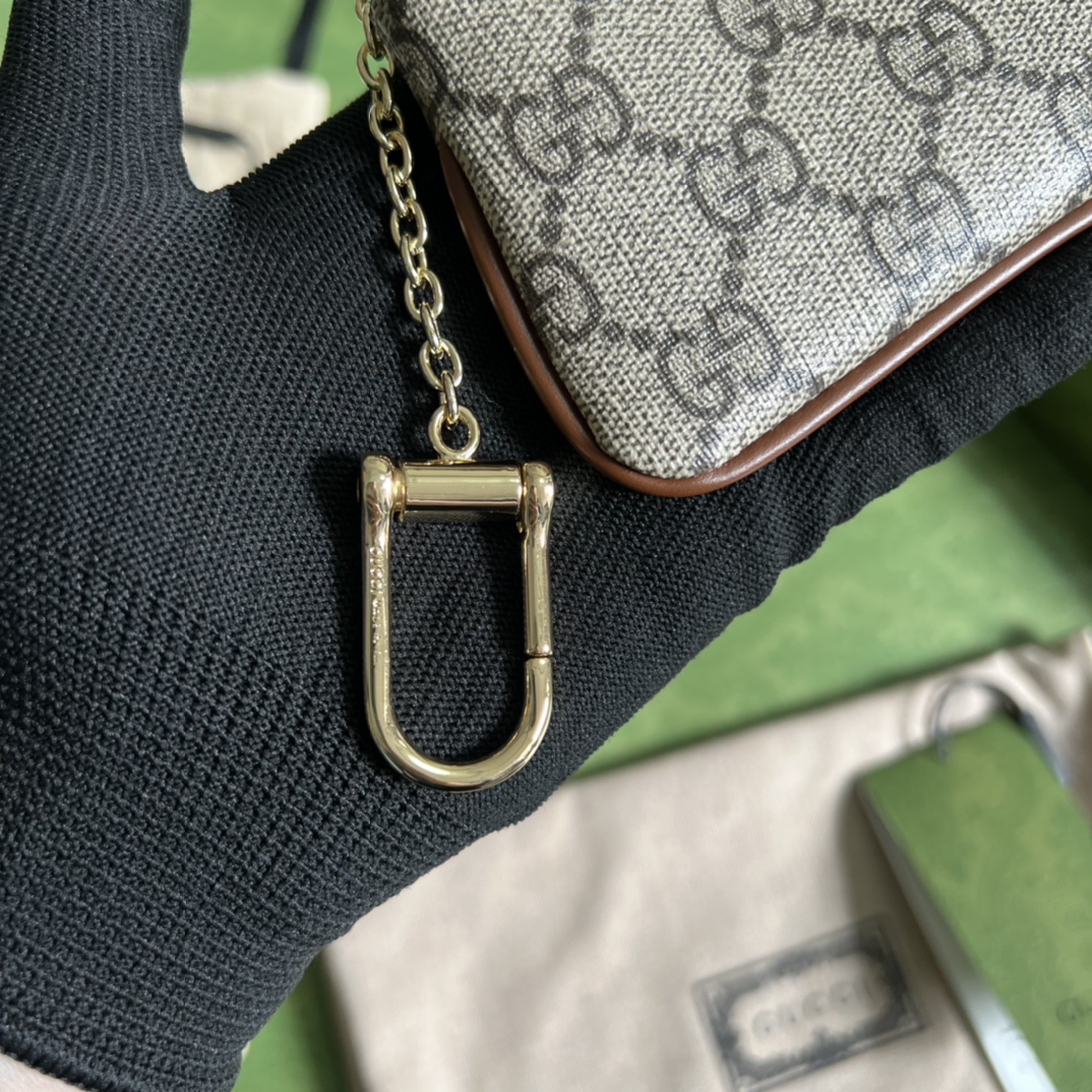 G*u*i wallet-12*7.5*1.5cm