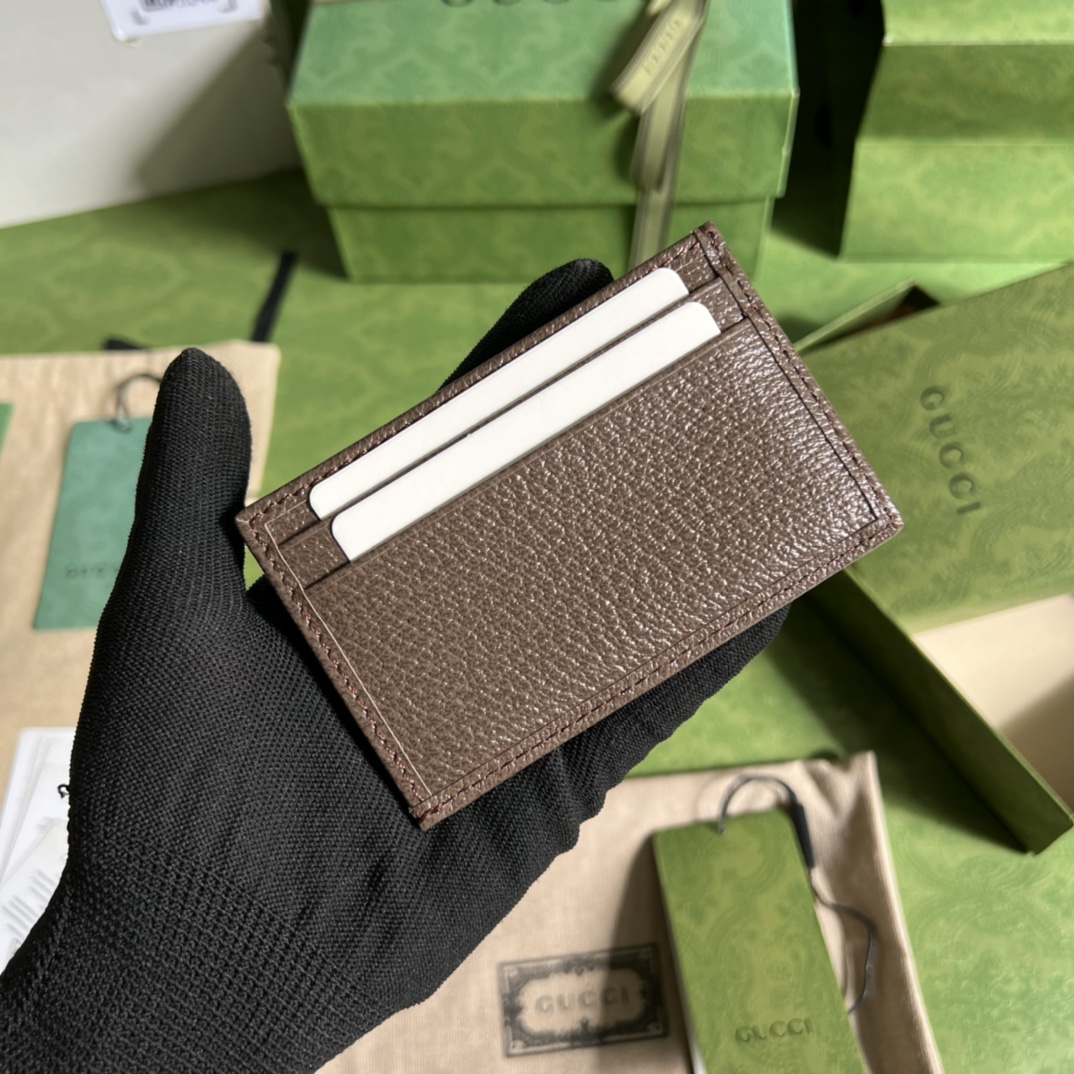 G*u*i wallet-11*7cm